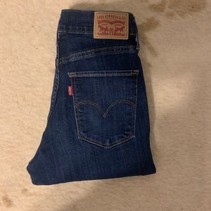 Levi’s 311 Shaping Skinny New Without Tags